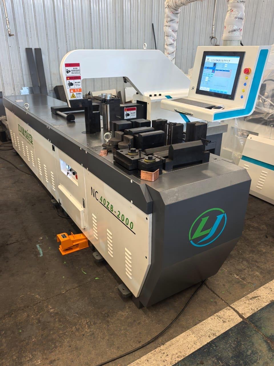 CNC band saw machine
